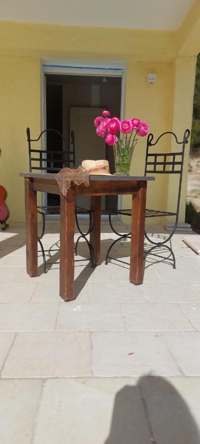 L'Eveil En Provence Bed & Breakfast Entrecasteaux ภายนอก รูปภาพ
