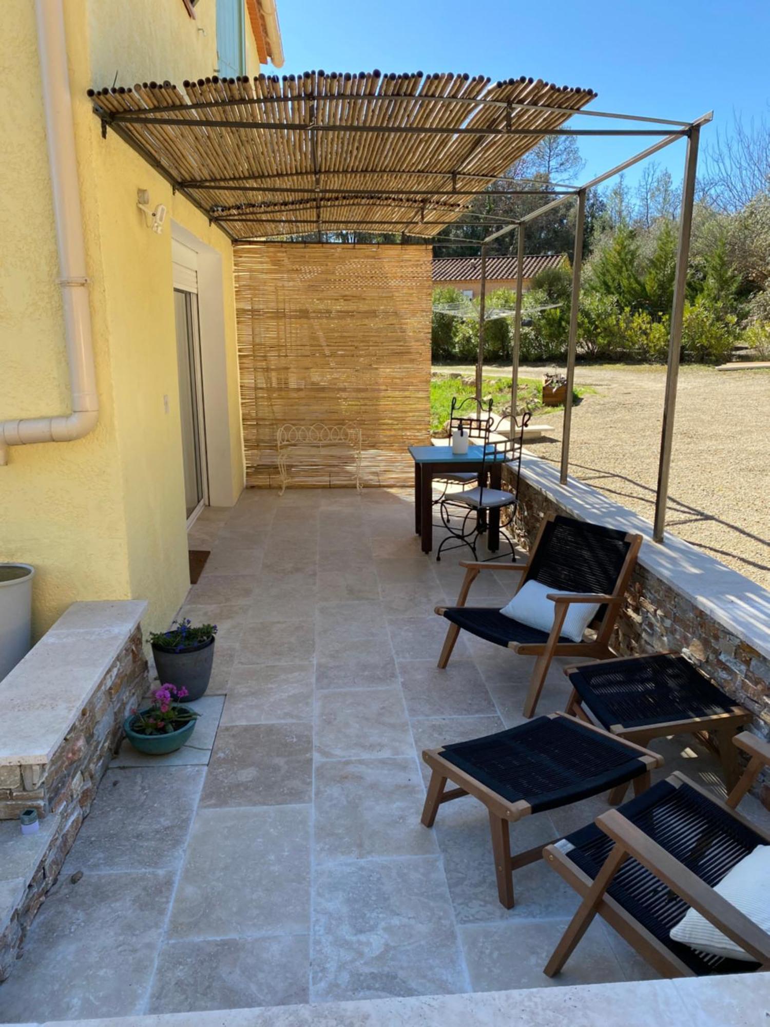L'Eveil En Provence Bed & Breakfast Entrecasteaux ภายนอก รูปภาพ
